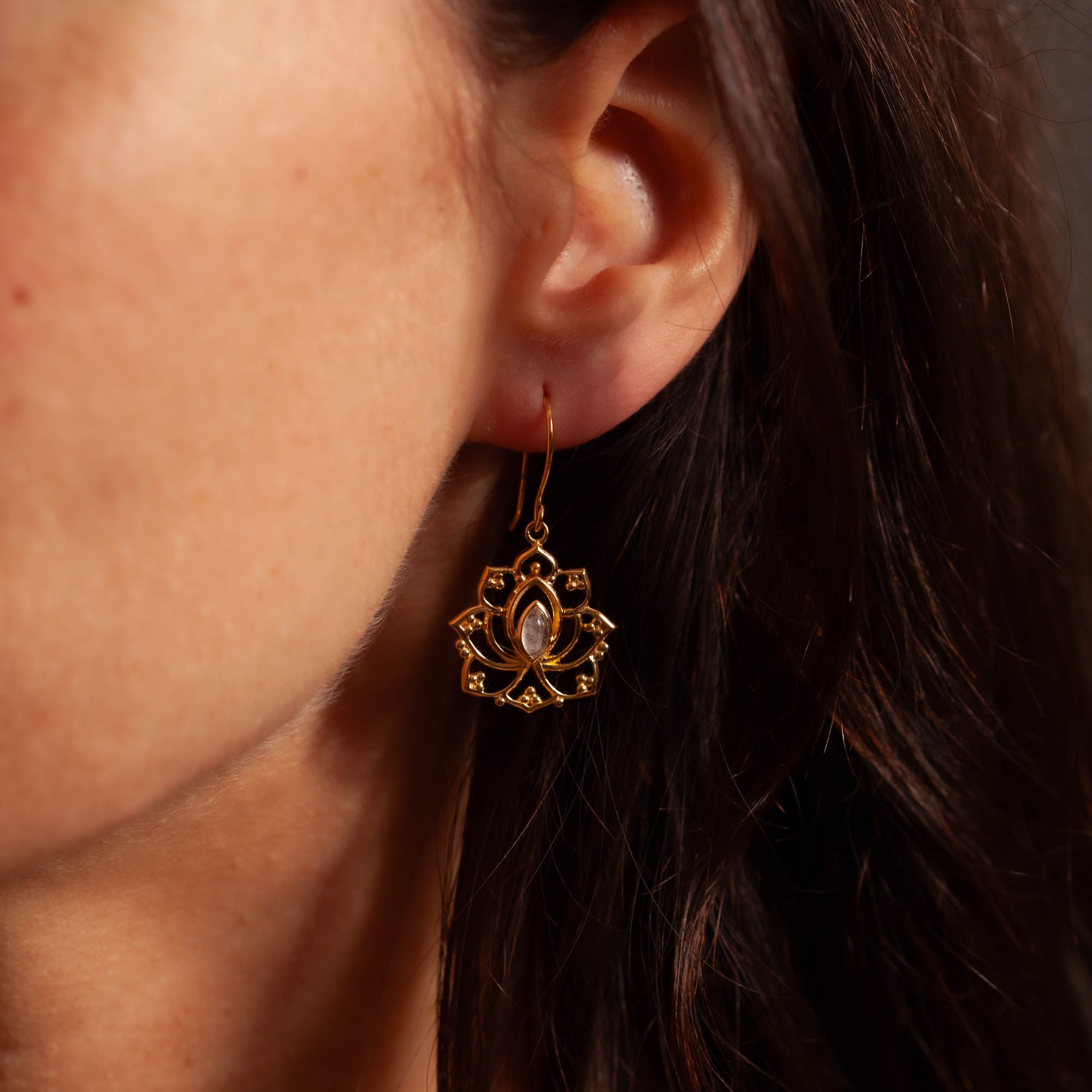 Alma de Loto Moonstone Earring | Silver