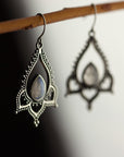 Alma de Loto Moonstone Earring | Silver