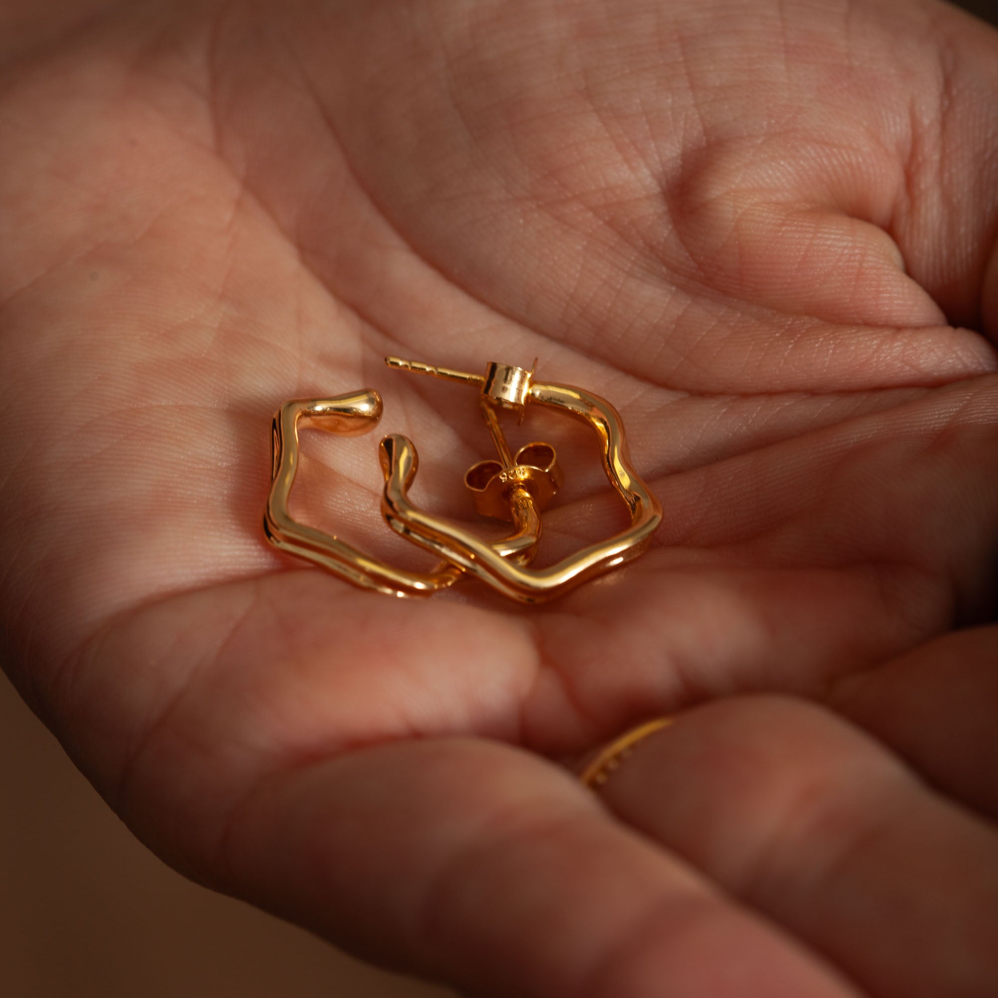 Zariva Hoop | Gold