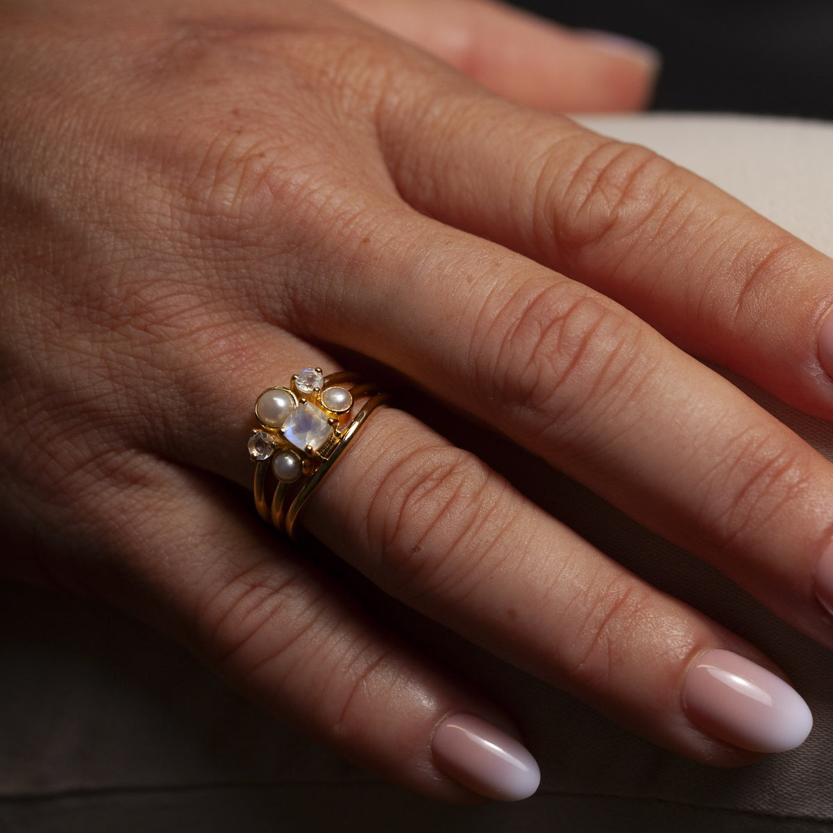 Artemio Mondstein, Rosenquarz, Perlen Ring | Gold