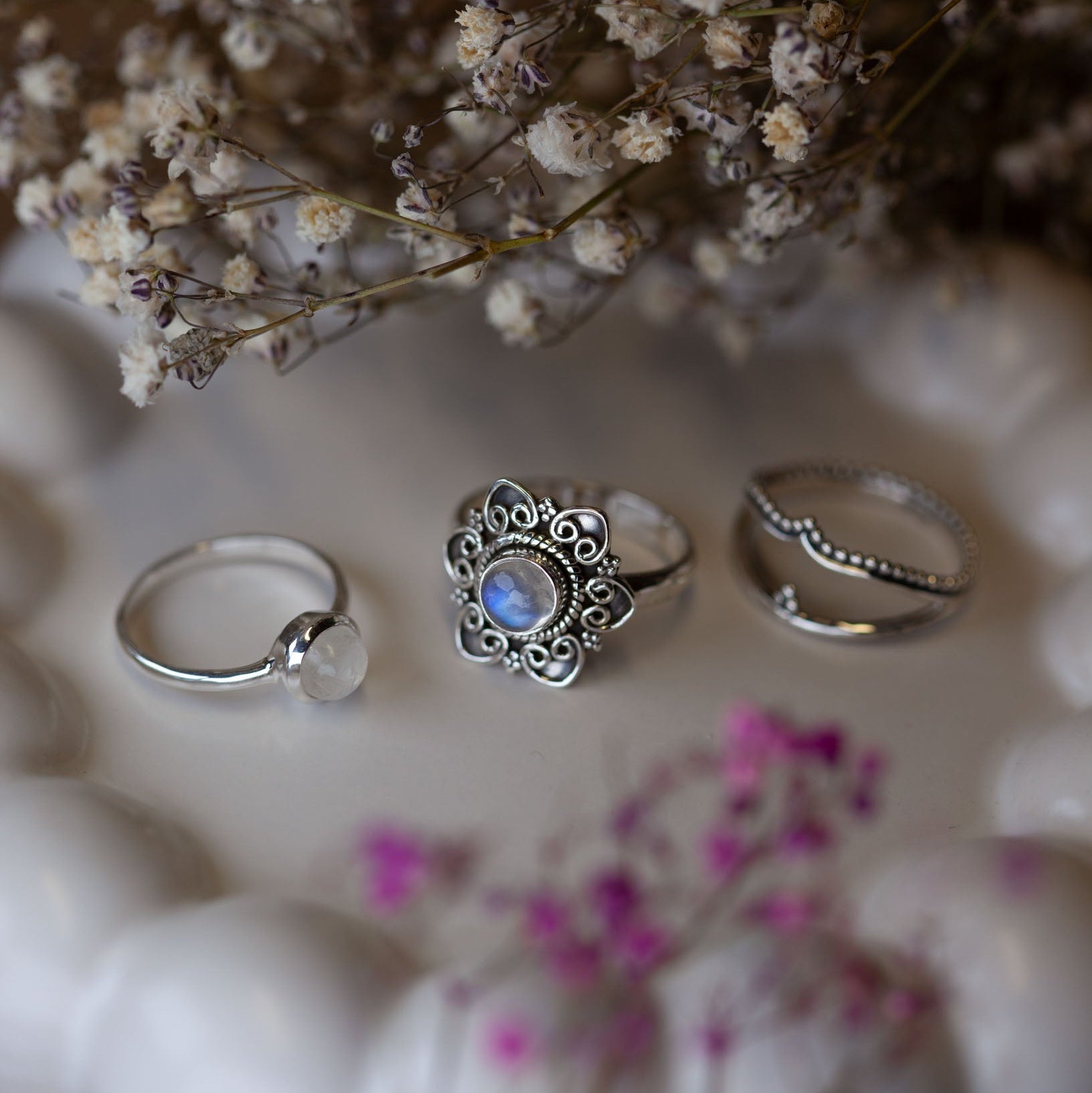 Alma de Loto Moonstone Earring | Silver