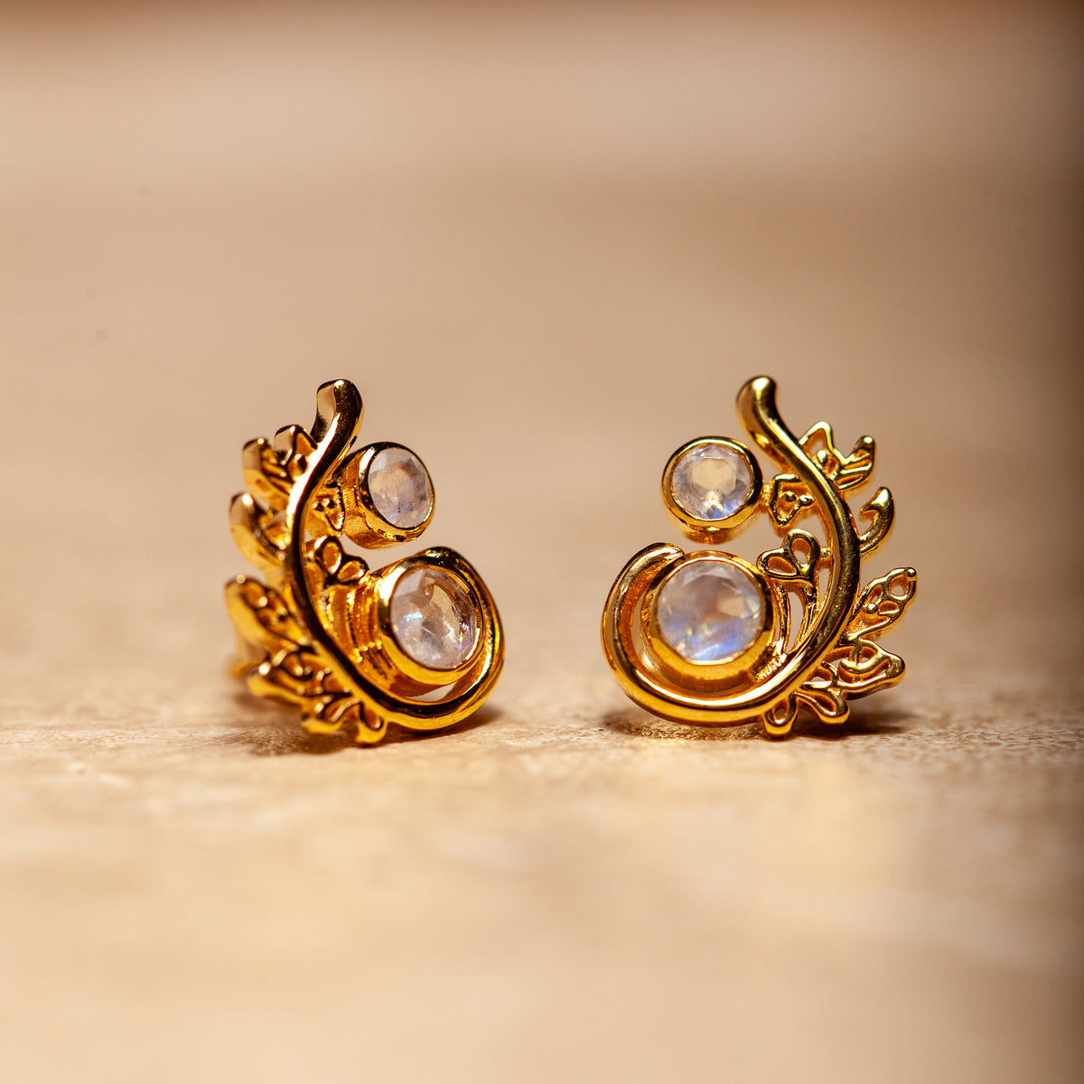 Lalea Mondstein Ohrstecker | Gold
