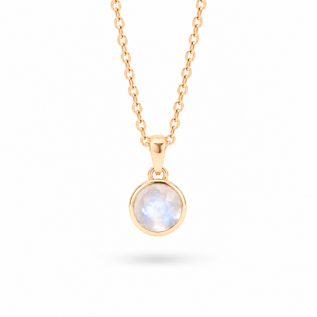 Lunita Mondstein Anhänger in Gold, Freisteller