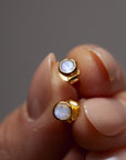 Lunita Mondstein Ohrstecker | Gold