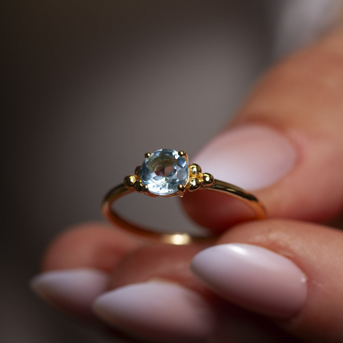 Zenaris Blauer Topas Ring | Gold